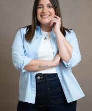 Analía Social Media